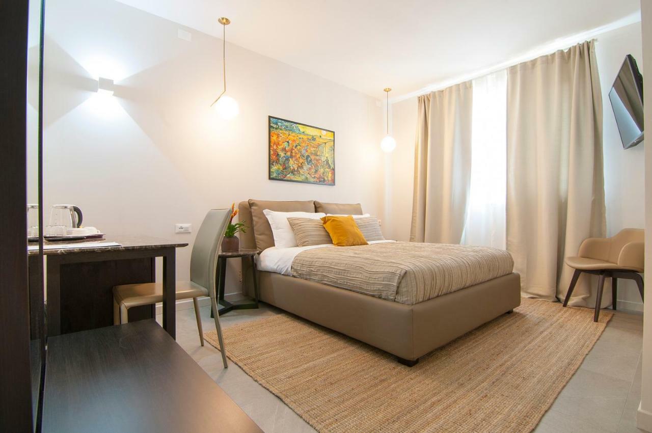 Garda Guest house